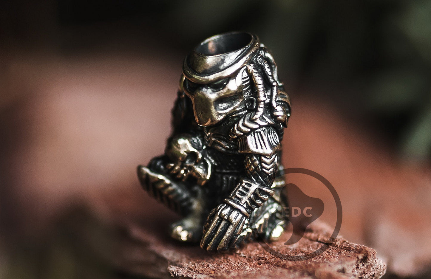 Vintage looking cheap brass paracord lanyard bead Predator _ 1