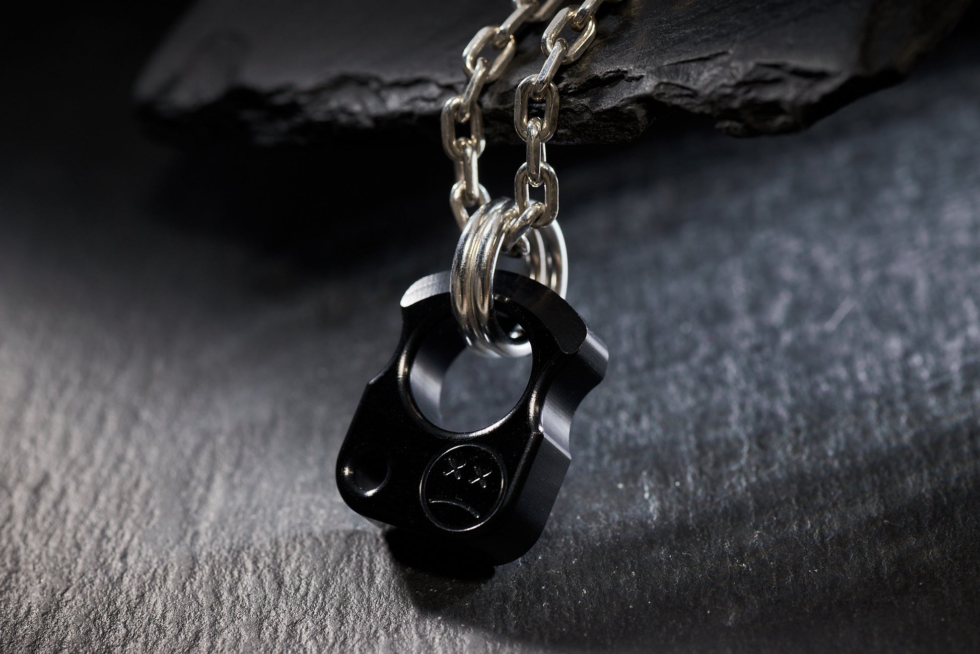 Black aluminum men's necklace EDC knuck SFK 01 _ 1
