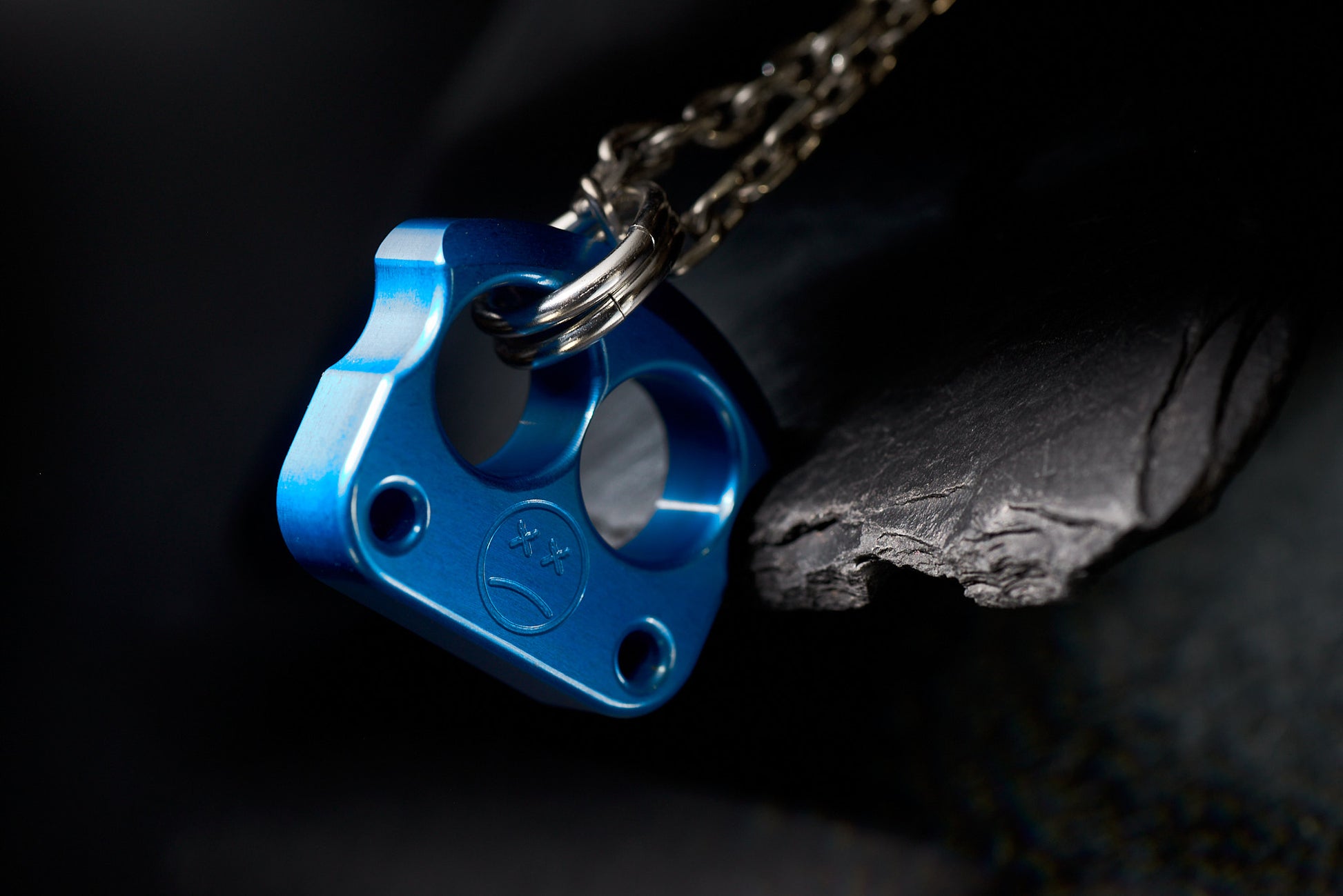 Blue aluminum men's pendant EDC knuckle DFK 01 _ 3