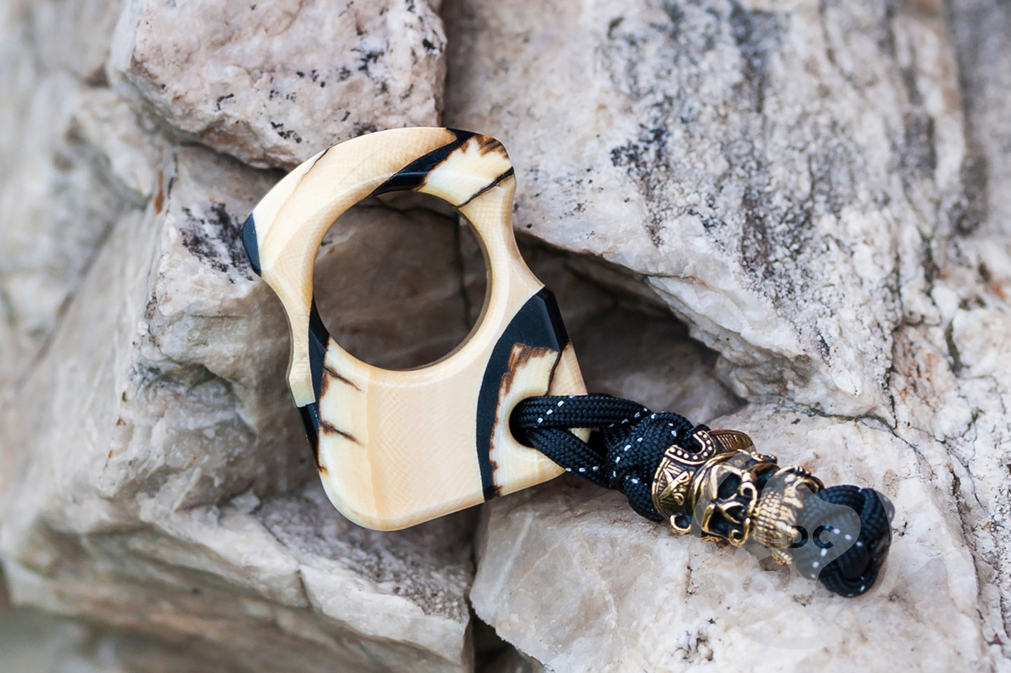 Set of Mammoth Tusk Single Knuckle Duster SFK 01 & Brass Skull Bead Paracord Edward Black Beard