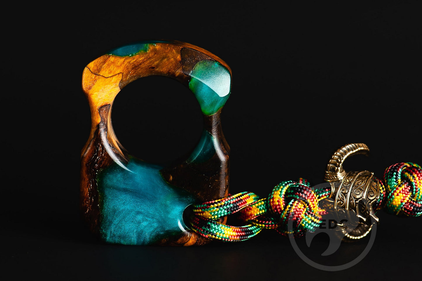 Set of Single Finger Knuckle Brass SFK 01 Stab Wood & Brass Paracord Bead Dragonborn's Helmet