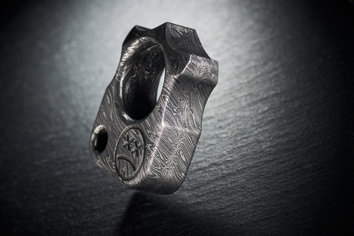 Single Brass Knuckle SFK 03 Damascus